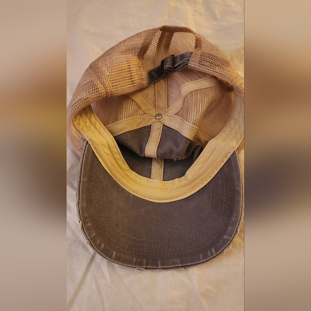 Vintage Trucker Hat - Black and Tan - Picture 4 of 5